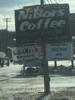 Nibor's Coffee outside