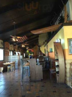 Grizzly Rock Cafe N Grill inside