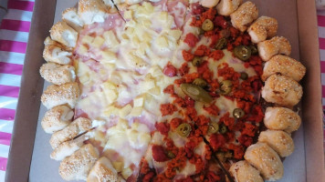Maranatha Pizzas Orilla De Queso) food