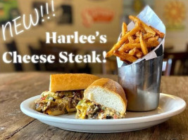 Harlee’s Tap And Grille food