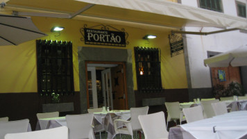 Restaurante O Portão food
