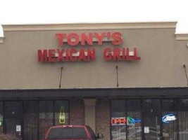 Tony's Mexican Grill outside