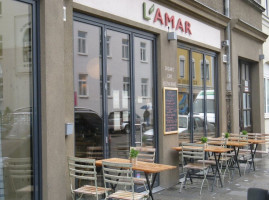 L `amar Restaurant Cafe Feinkost inside