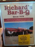 Richard's B-que food