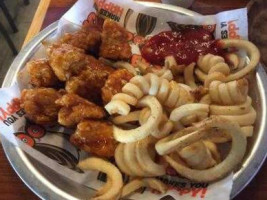 Hooters food