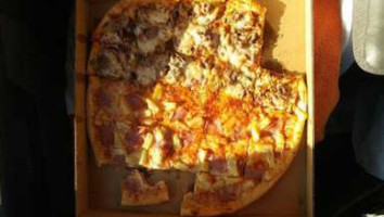 Gondola Pizza House food