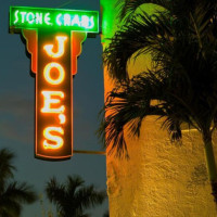 Joe's Stone Crab outside