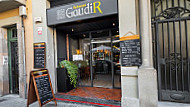 Gaudir outside