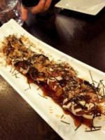Orenji Sushi Noodles food