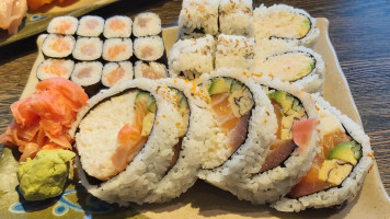 Banzai Sushi House Ltd food