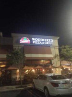 Sammy's Woodfired Pizza Grill El Segundo outside