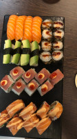 Yami Sushi Viby J food