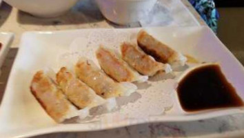 Omakase Asian Cuisine food