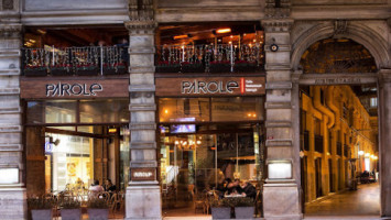 Parole Cafe outside