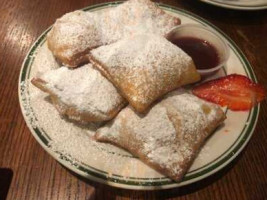 Bud's Louisiana Cafe food