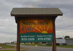 Sunshine's Cafe outside