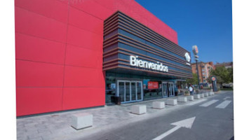 Centro Comercial Carrefour Zaraiche outside
