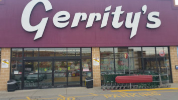 The Fresh Grocer Of Meadow Avenue- Gerrity's outside