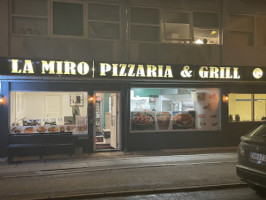 Soeborg Pizza outside