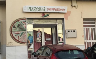 Pizzeria Pepperoni outside