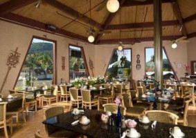 Garden Cafe At The Tiki food