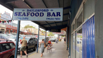 Daylesford Seafood Bar outside
