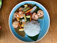 Anissa's Thai Kitchen food