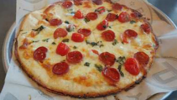 Pieology Pizzeria food