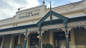 rising Sun Hotel food