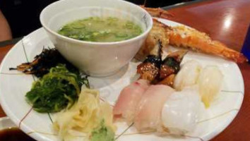 Minado Japanese Seafood Buffet food
