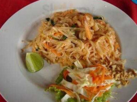 Golden Moon Thai Chinese Cuisine food