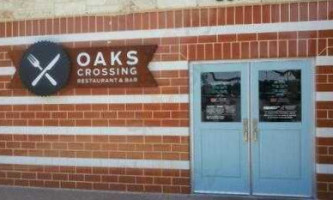 Oaks Crossing Restaurant Bar inside
