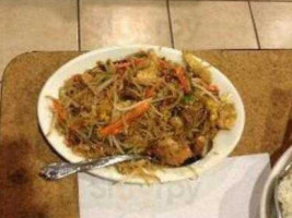 Fawn's Asian Cuisine food