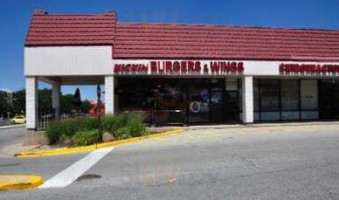 Kickin Burgers Wings outside