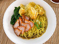 Wǒ Jiā Miàn (168 Wanton Noodles) food