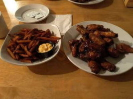 Wings Tap and Grill food