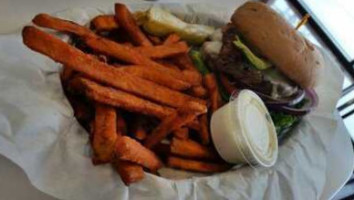 Moo Moo's Burger Barn food