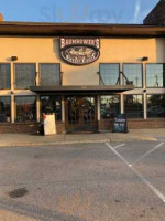 Baumhower's Victory Grille outside