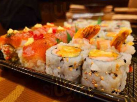 Hanaki Sushi food