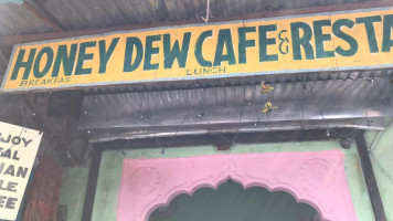 Honey dew cafe food