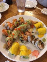 Maje Sushi food