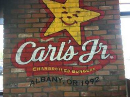 Carl's Jr. outside