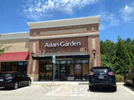 New Asian Garden outside