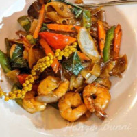 26 Thai Kitchen & Bar food