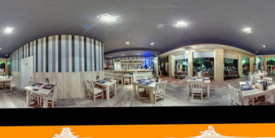 Trattoria Portobello- Sotogrande inside