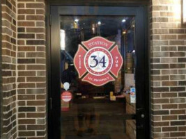 Station 34 Pizza And Pub inside