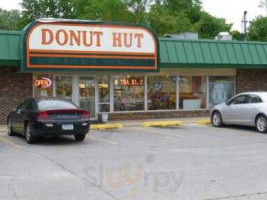 Donut Hut Des Moines outside