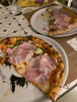 Pizzaria Criscemunno food