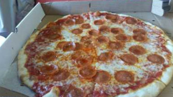 Sciarrinos Pizza food