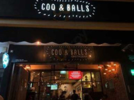 Coq Balls inside